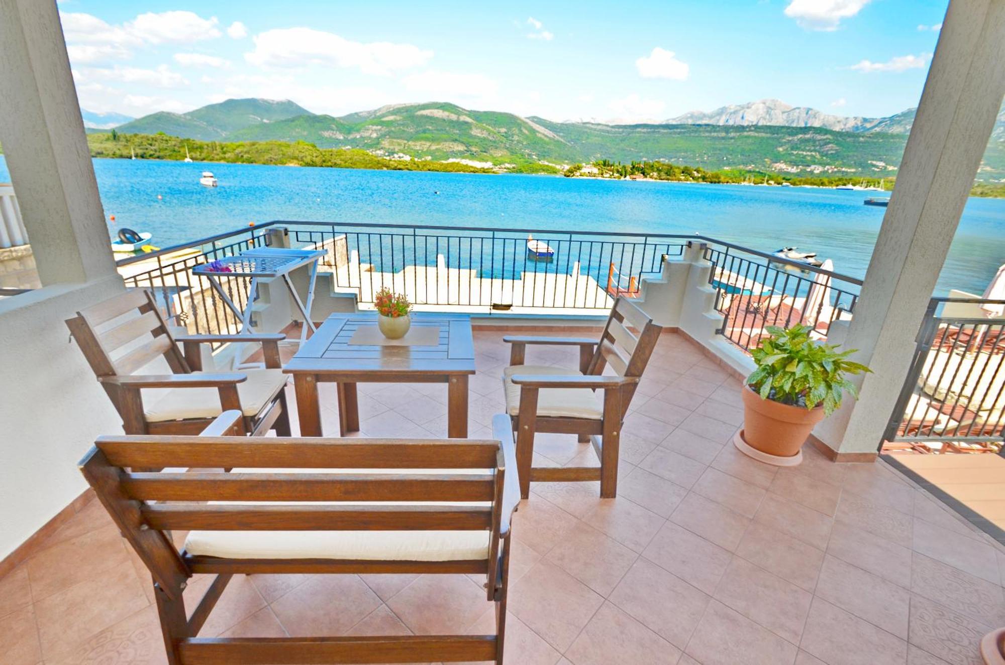 Dubravcevic Residence Tivat Exterior photo